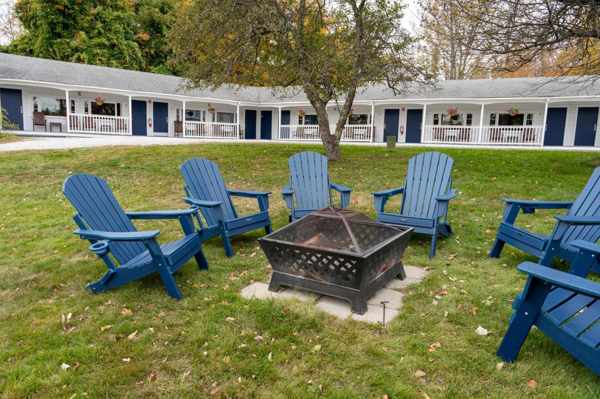 Yardarm Motel Searsport Exterior foto